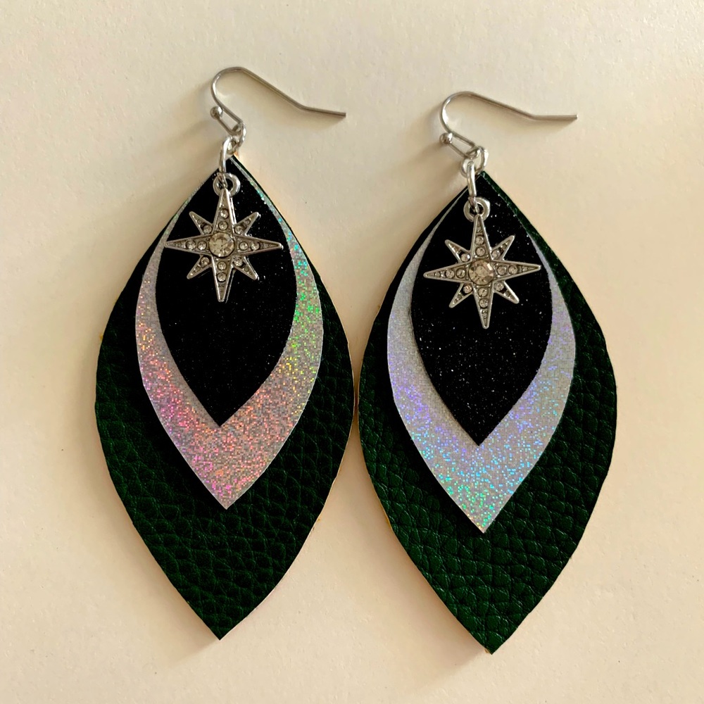 Stunning faux leather earrings with star ⭐️ charm